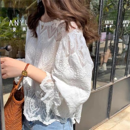 Autumn small top, lace shirt, Chanel style